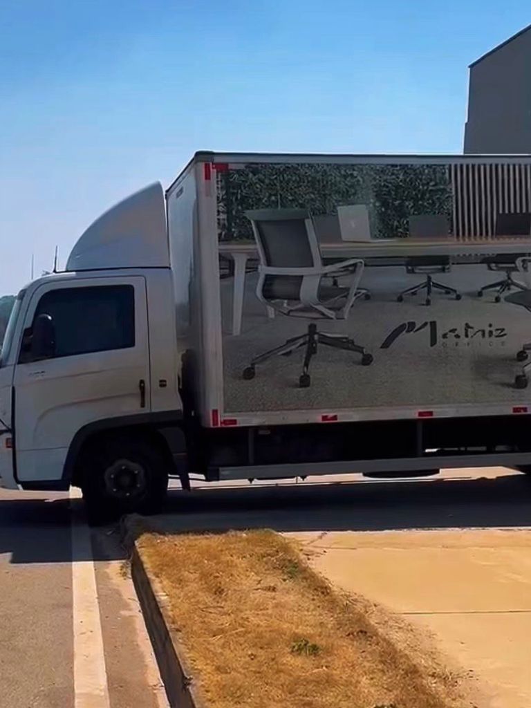 Caminhão entrega Matriz Office
